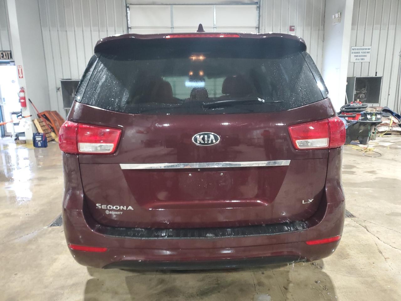 2016 Kia Sedona - Image 6