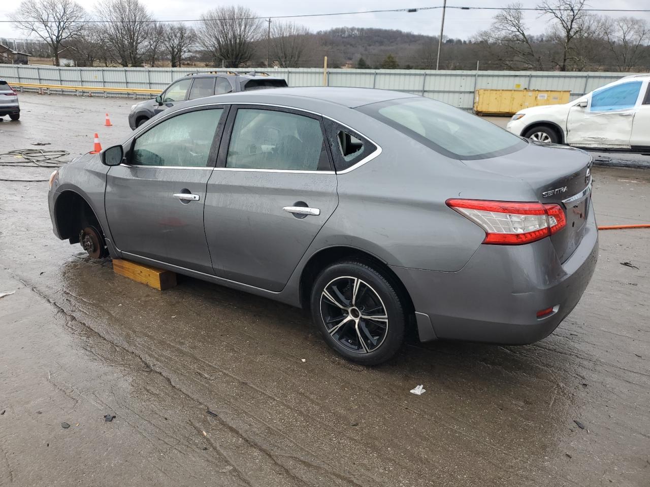2015 Nissan Sentra - Image 2
