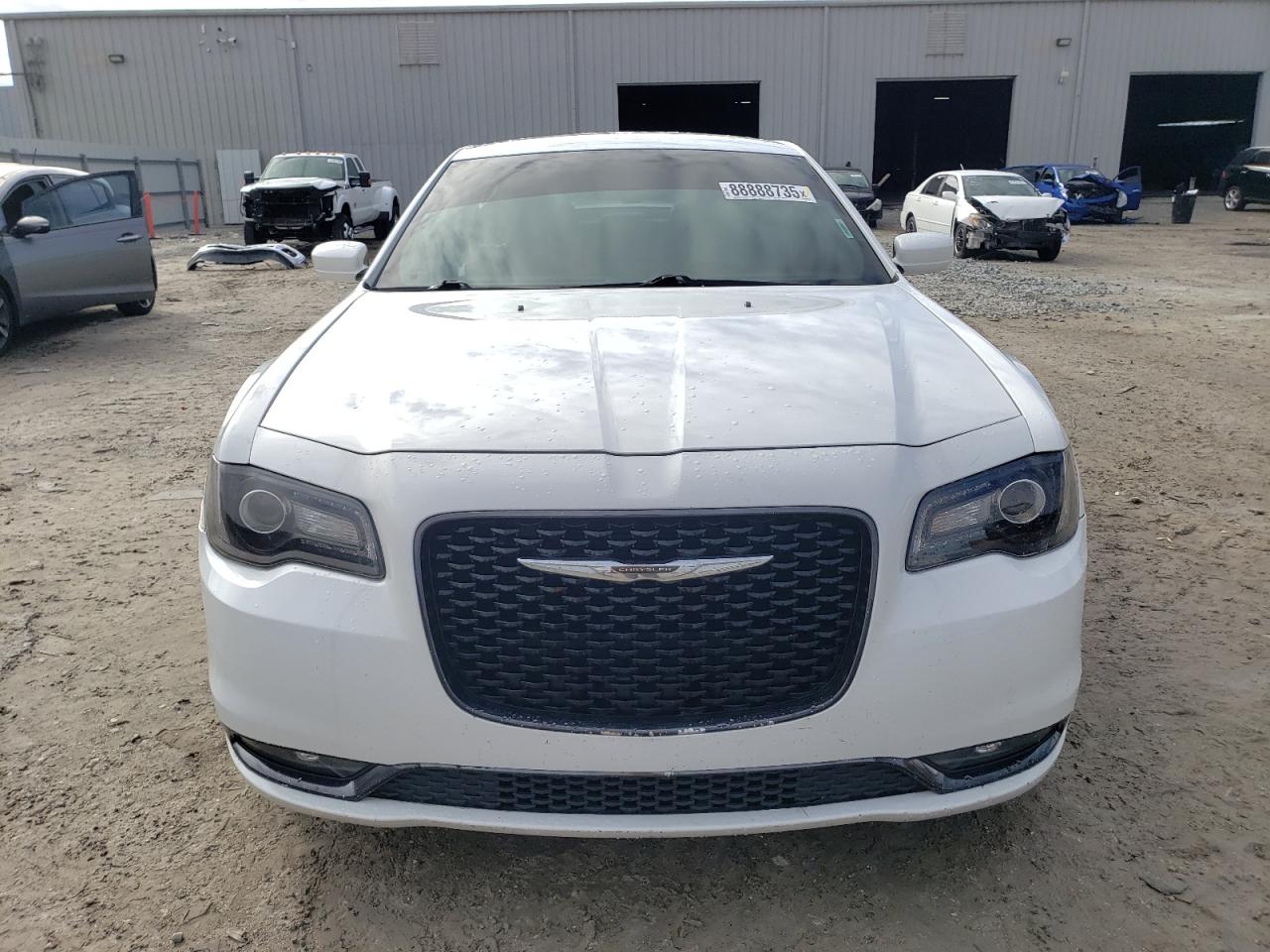 2019 Chrysler 300 - Image 5