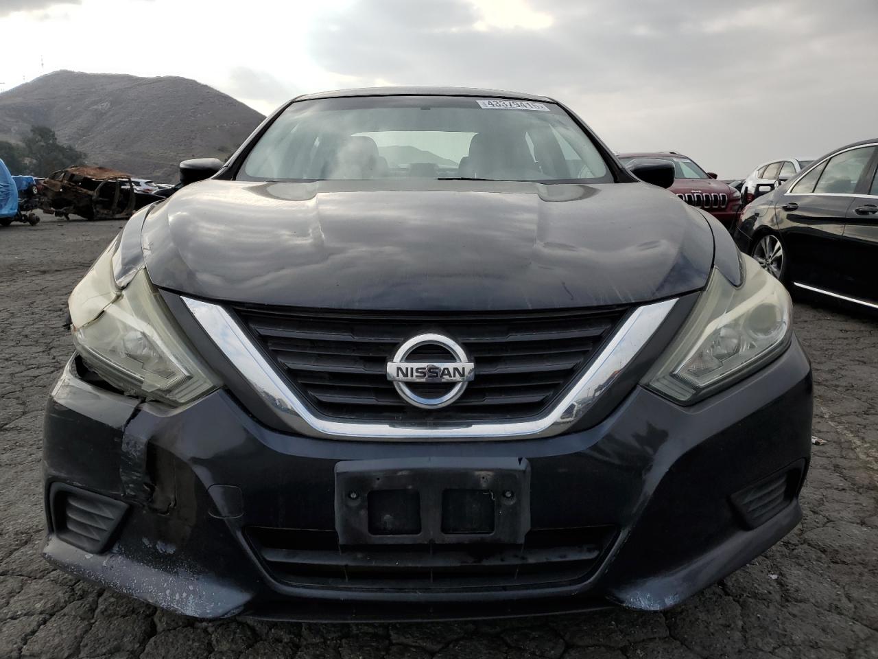 2016 Nissan Altima - Image 5