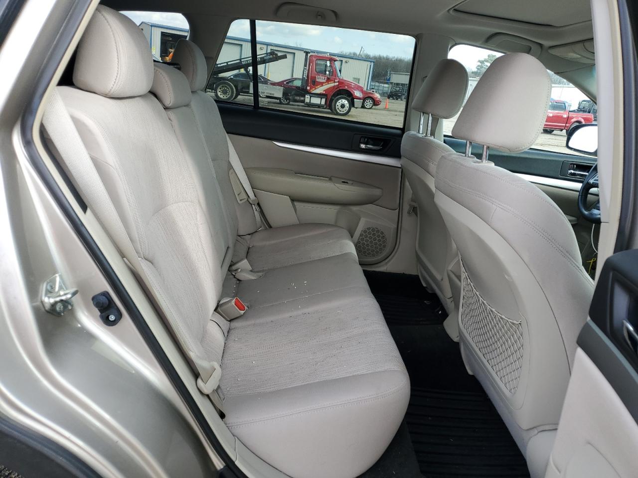 2014 Subaru Outback - Image 11