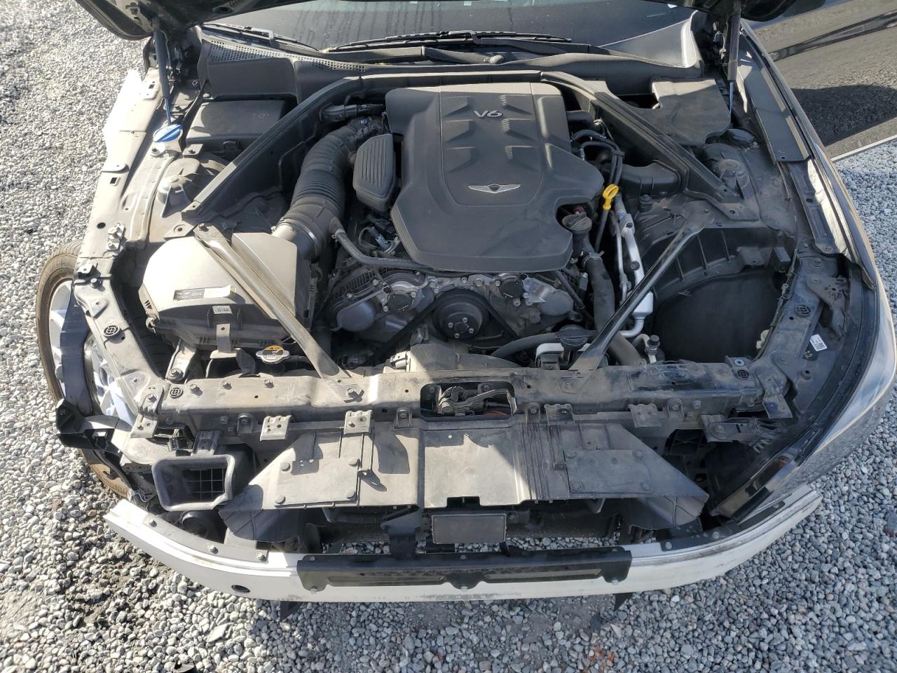 2018 Genesis G80 - Image 12