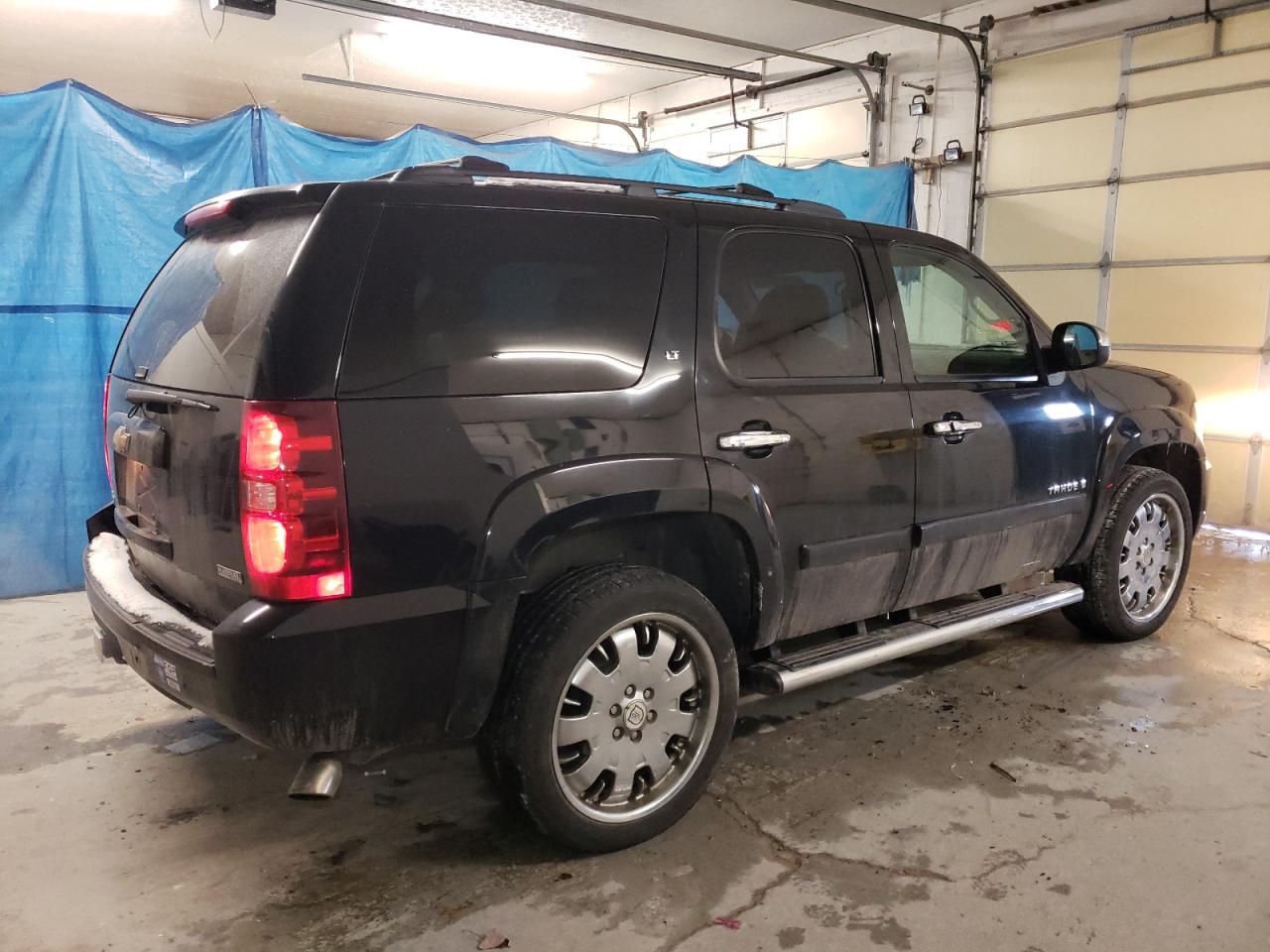 2009 Chevrolet Tahoe - Image 3
