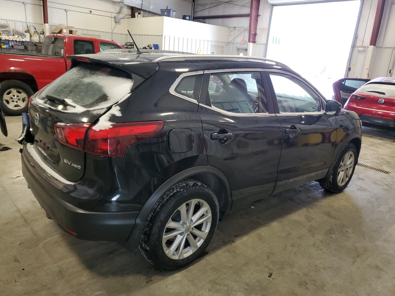 2017 Nissan Rogue - Image 3