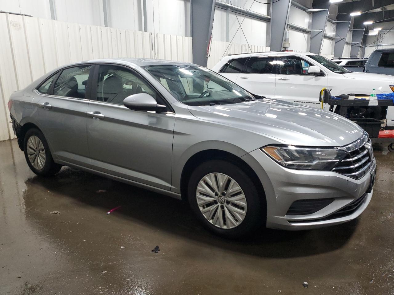 2019 Volkswagen Jetta - Image 4