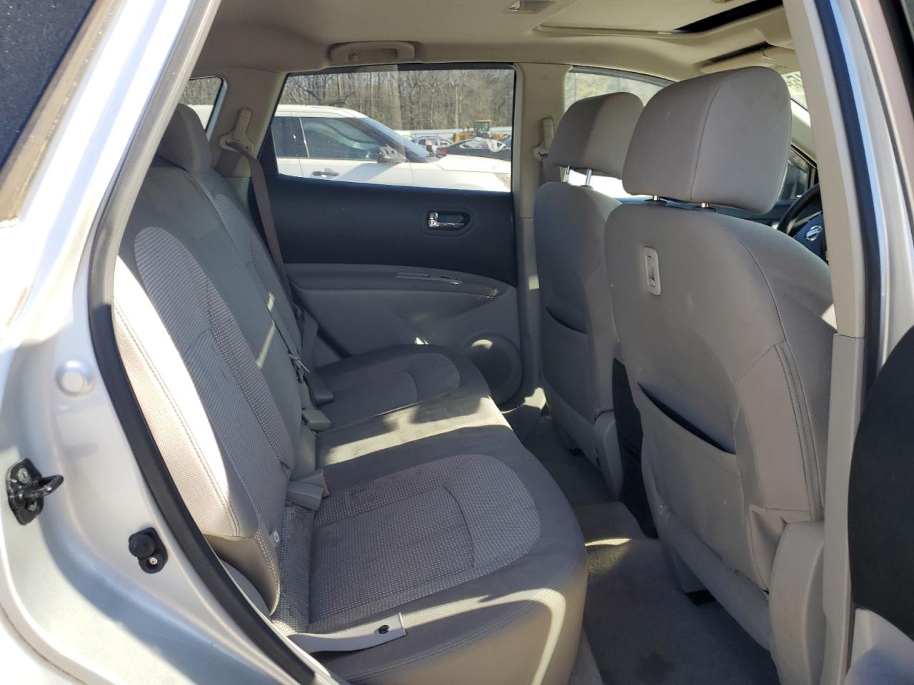2012 Nissan Rogue - Image 10