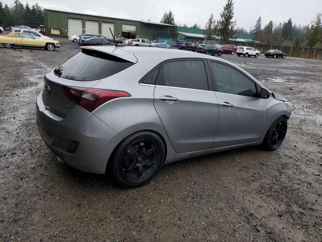 2014 Hyundai Elantra - Image 3