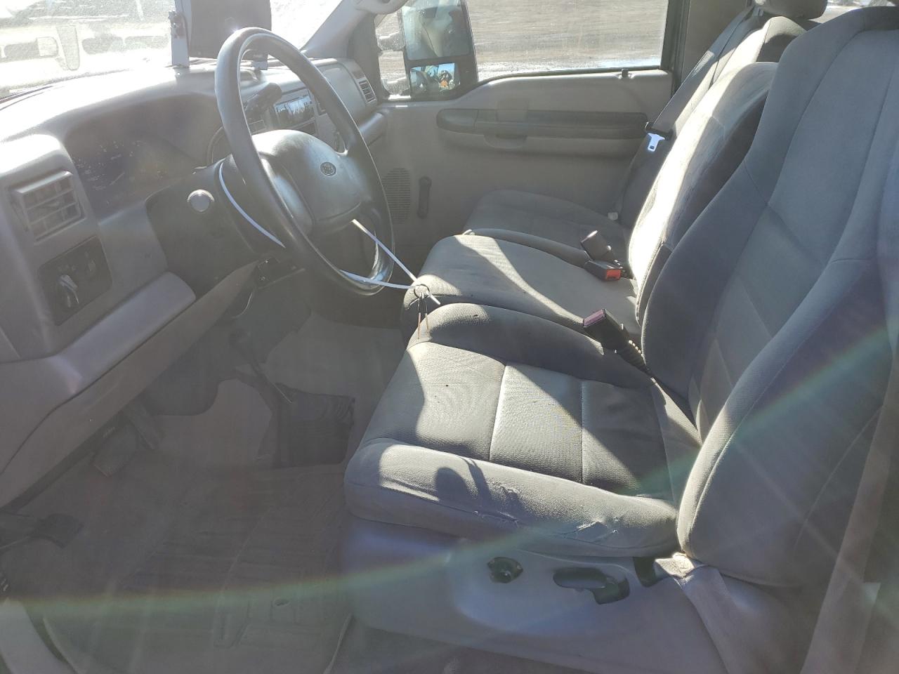 2002 Ford F350 - Image 7