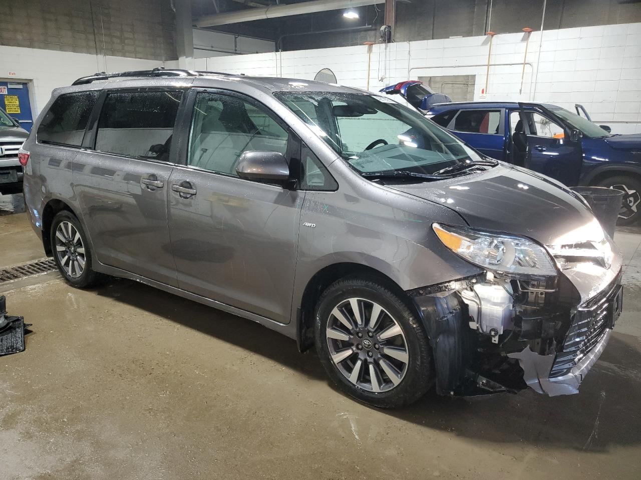 2019 Toyota Sienna - Image 4