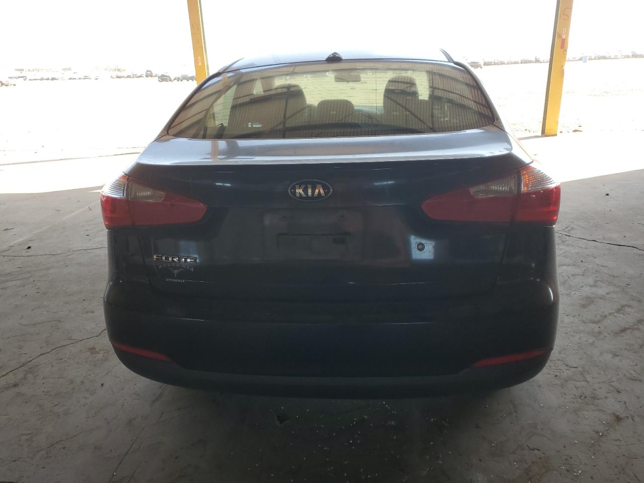 VIN KNAFK4A69F5306332 2015 KIA FORTE no.6