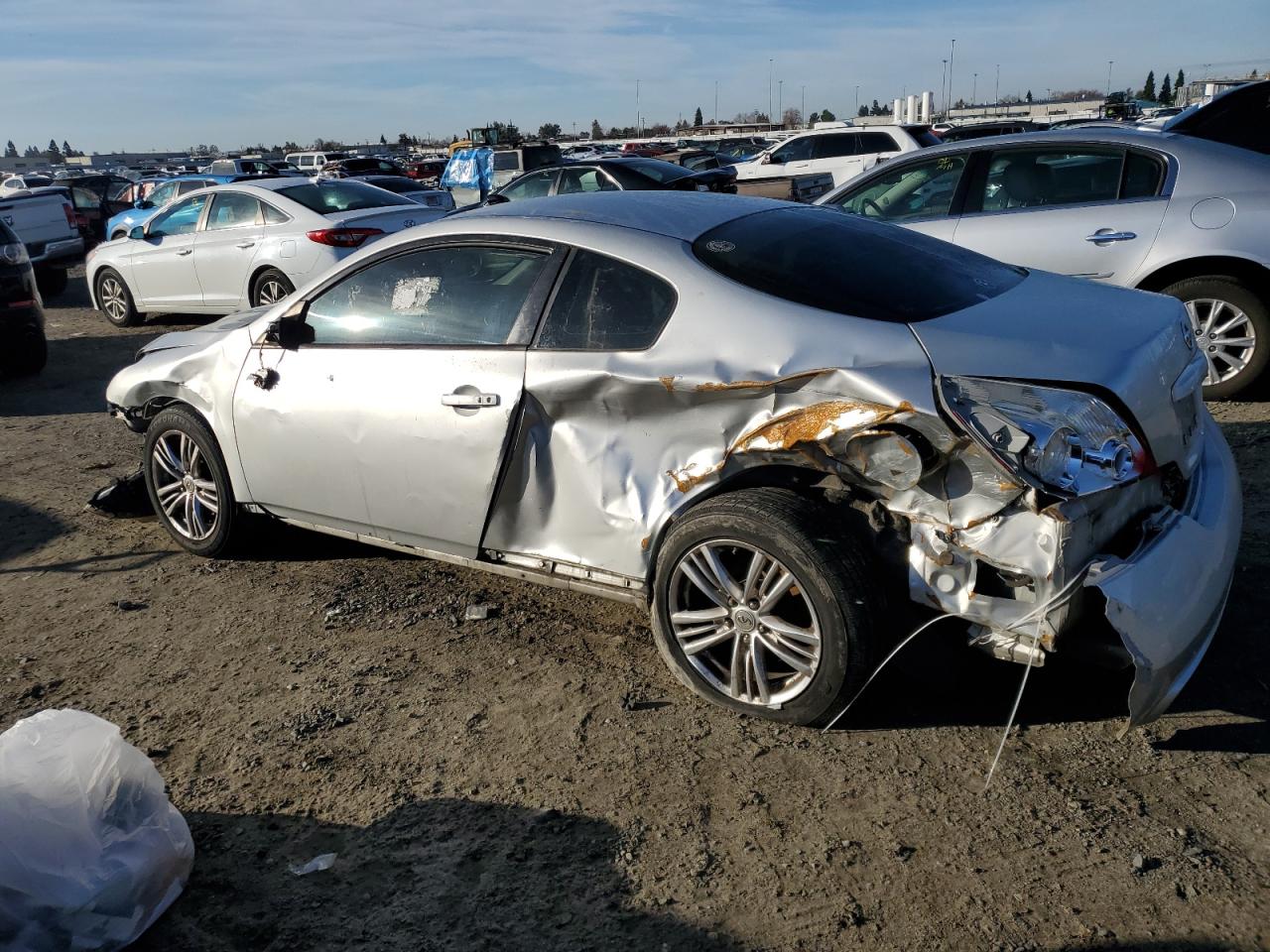 2010 Nissan Altima - Image 2