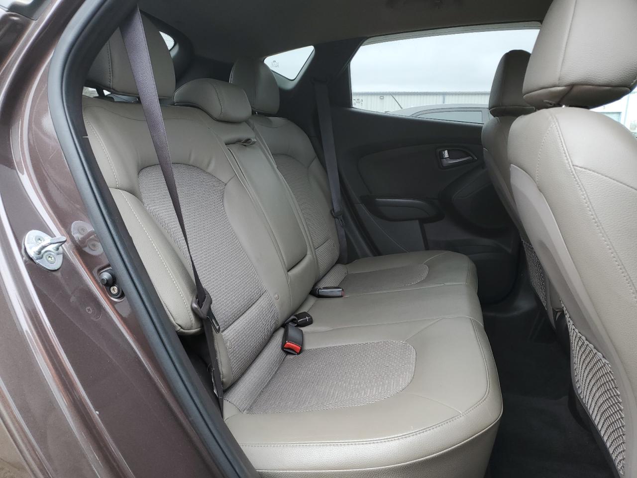 2015 Hyundai Tucson - Image 11