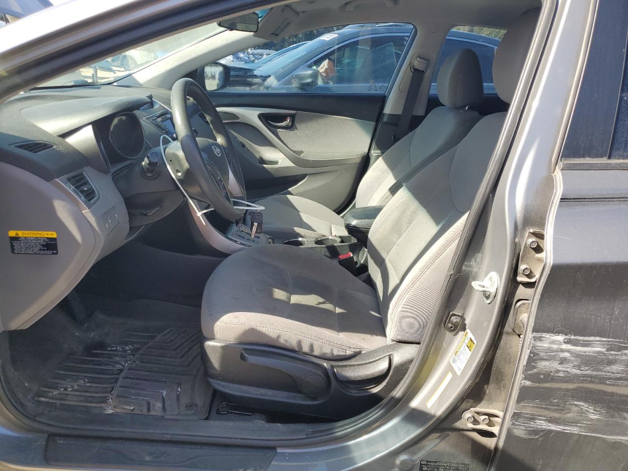 2013 Hyundai Elantra - Image 7