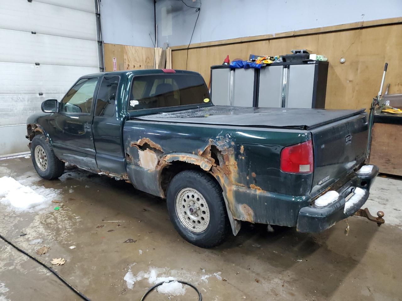 2003 Chevrolet S-10 Pickup - Image 2