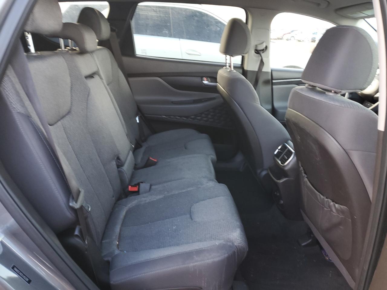 2020 Hyundai Santa Fe - Image 11