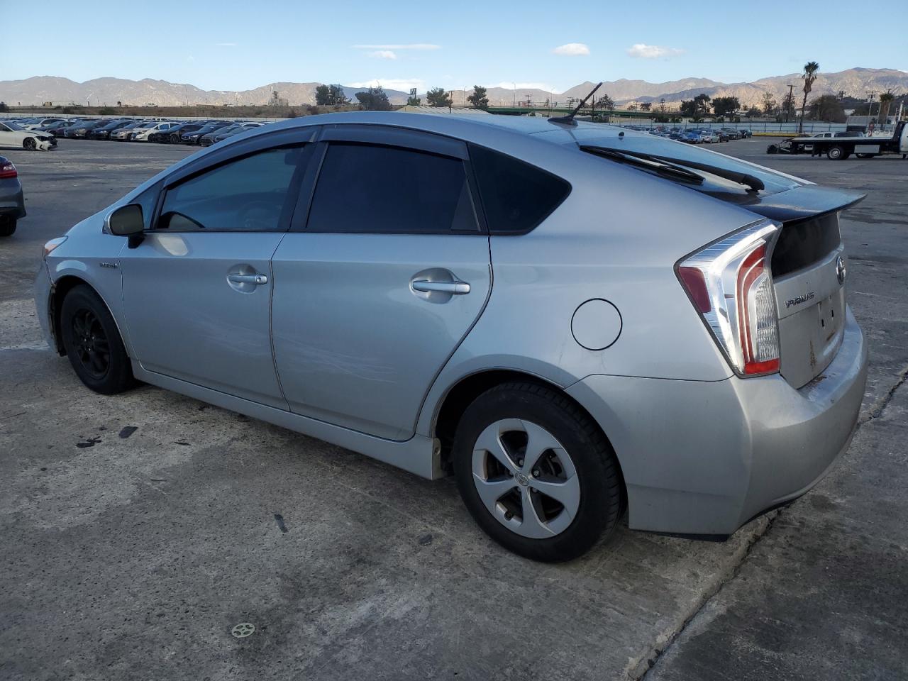 VIN JTDKN3DUXE1823741 2014 TOYOTA PRIUS no.2