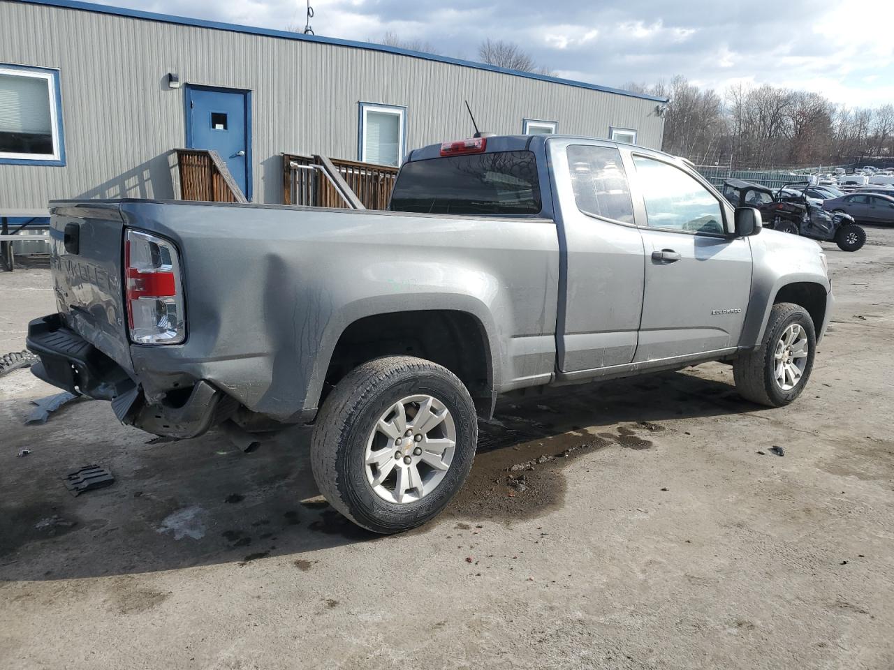 2022 Chevrolet Colorado - Image 3