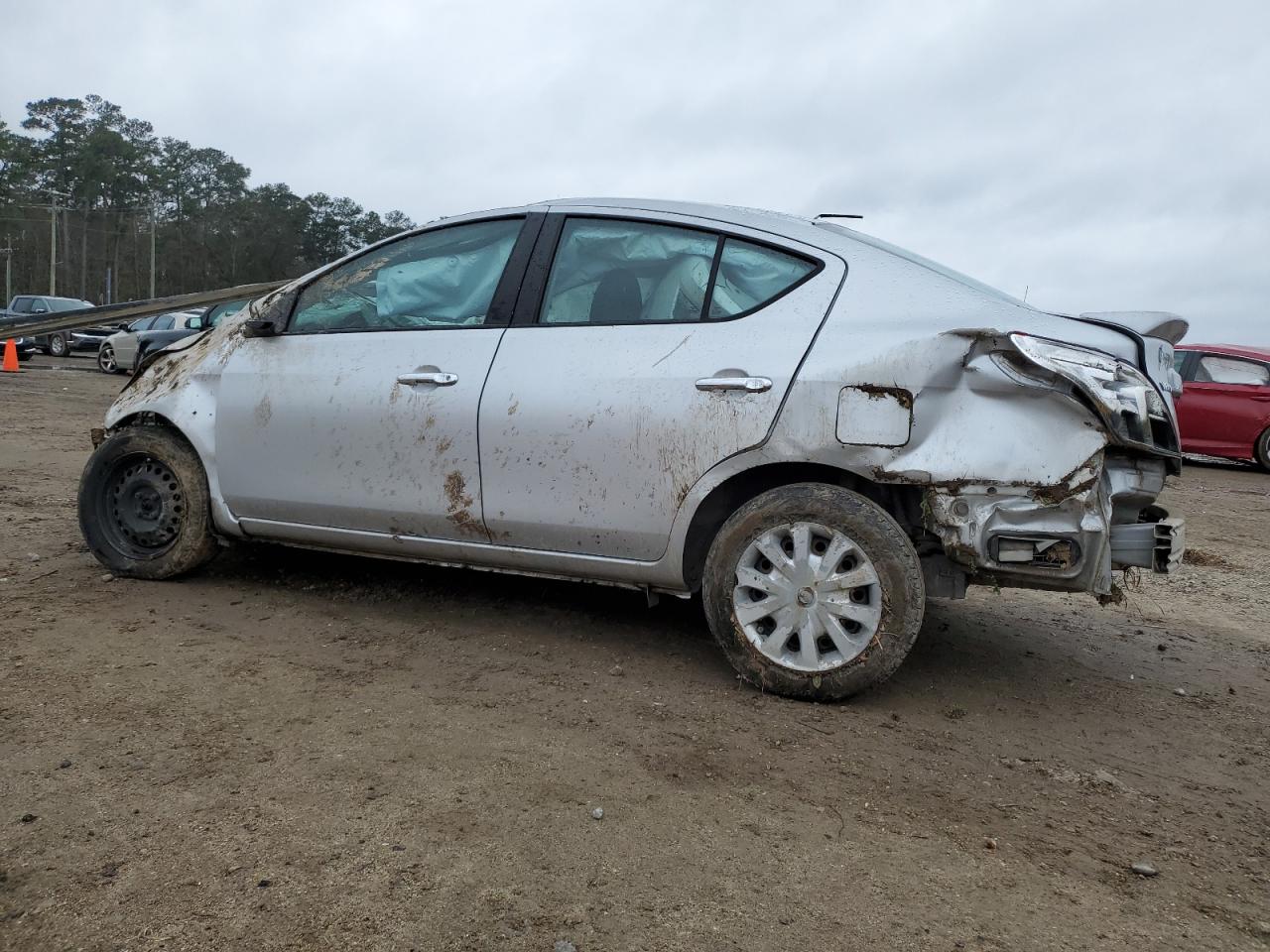 2015 Nissan Versa - Image 2