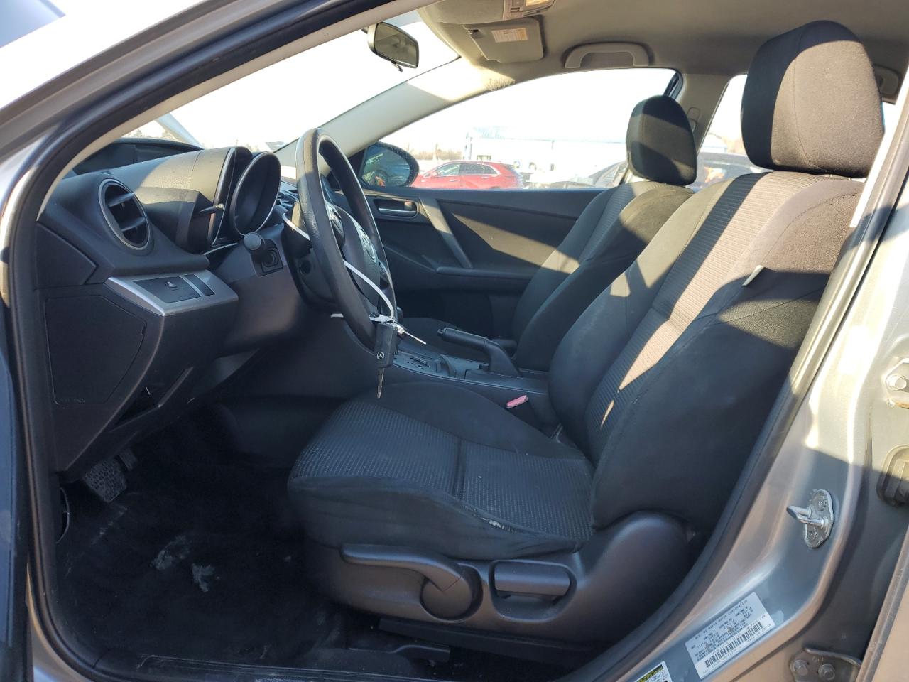 2013 Mazda 3 - Image 7