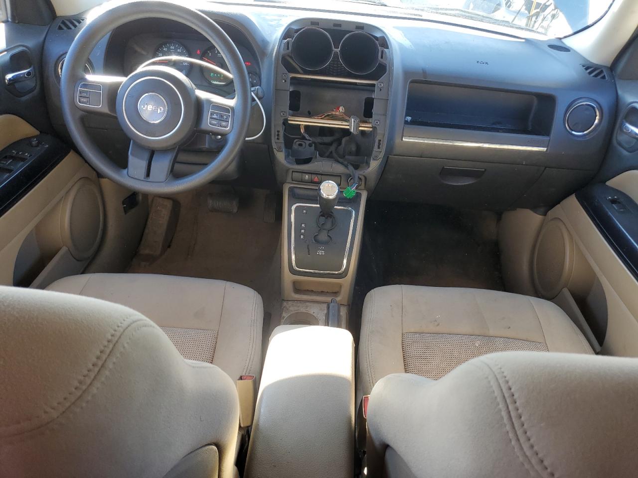 2013 Jeep Liberty (Patriot) - Image 8