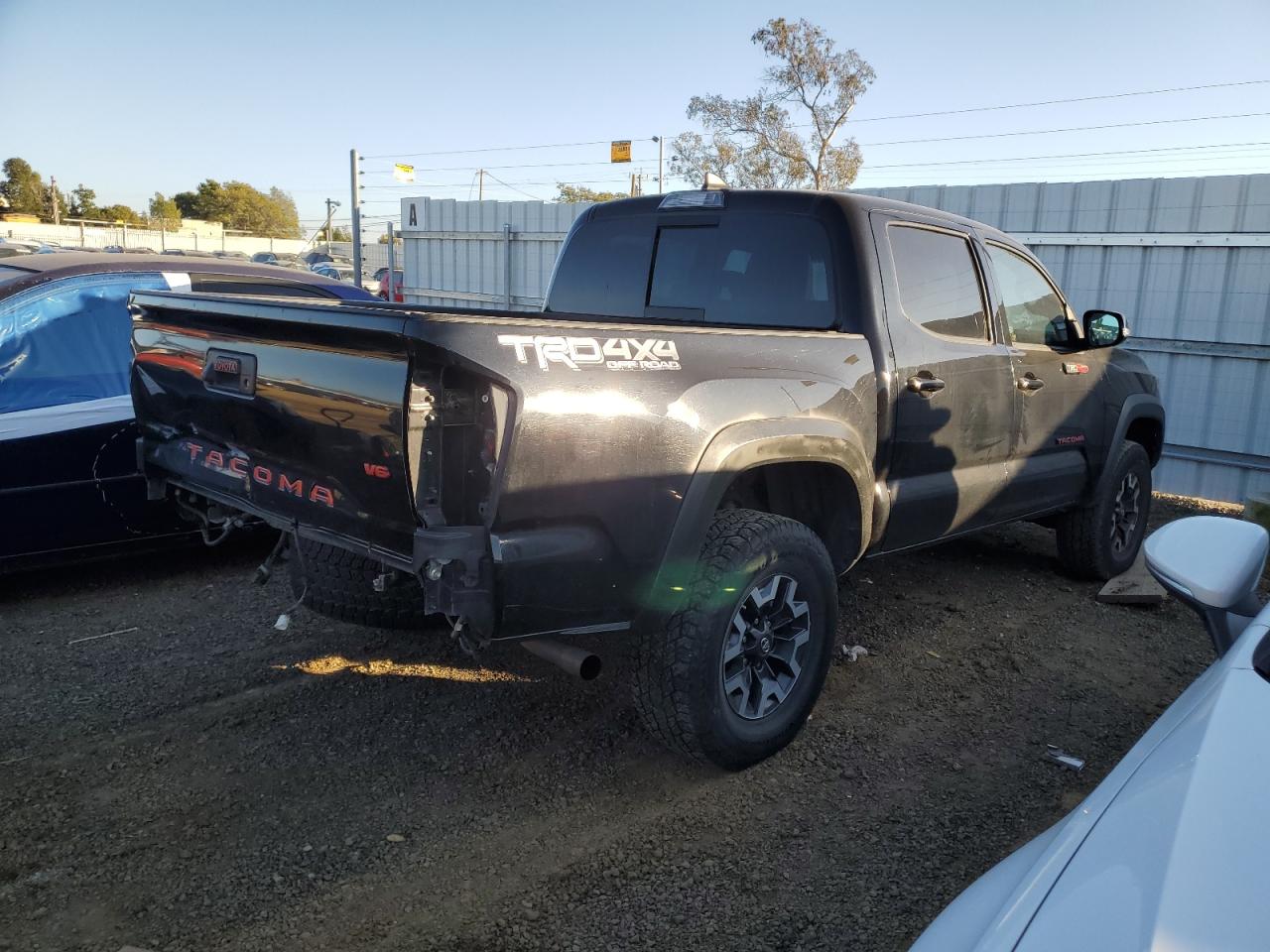 2019 Toyota Tacoma - Image 3