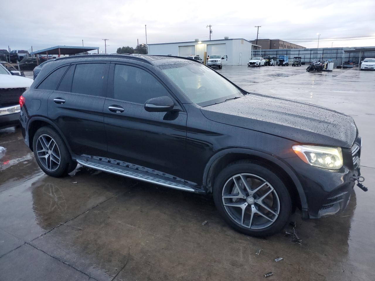 2016 Mercedes-Benz GLC - Image 4