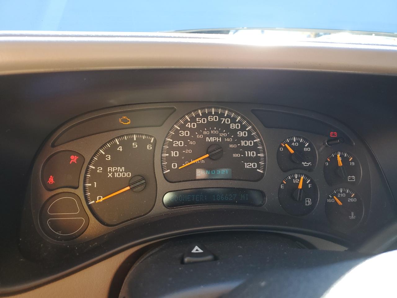 2004 Chevrolet Silverado - Image 9