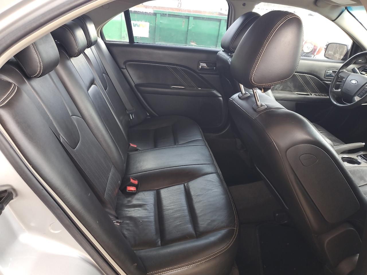 2010 Ford Fusion - Image 10