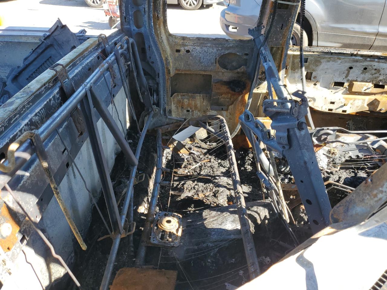 2002 Chevrolet Silverado - Image 10