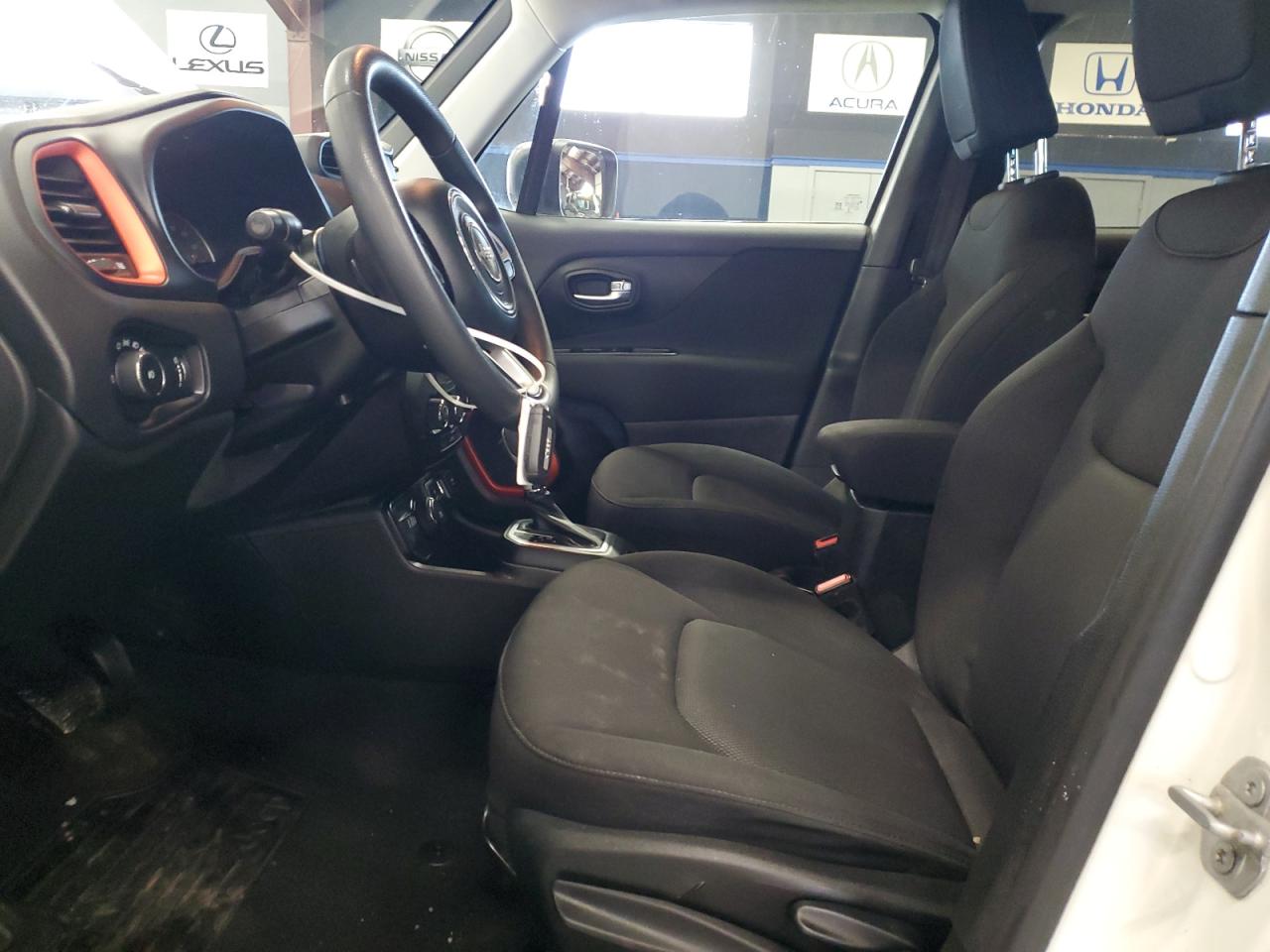 2018 Jeep Renegade - Image 7