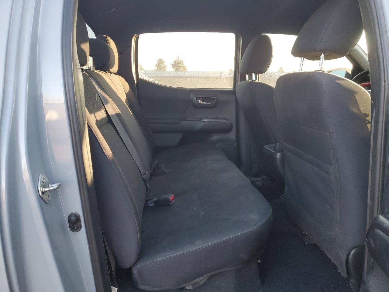 2018 Toyota Tacoma - Image 10