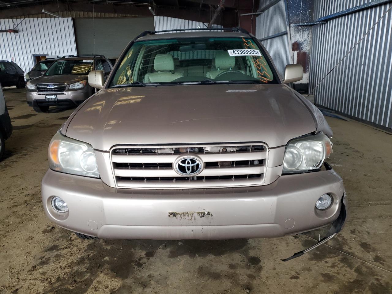 2004 Toyota Highlander - Image 5