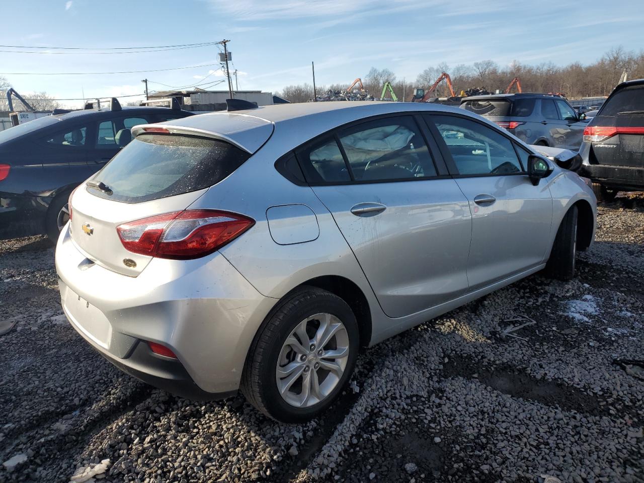 2019 Chevrolet Cruze - Image 3