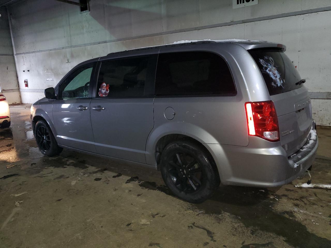 2019 Dodge Caravan - Image 2