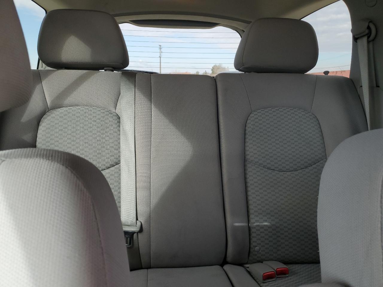 2010 Chevrolet HHR - Image 10