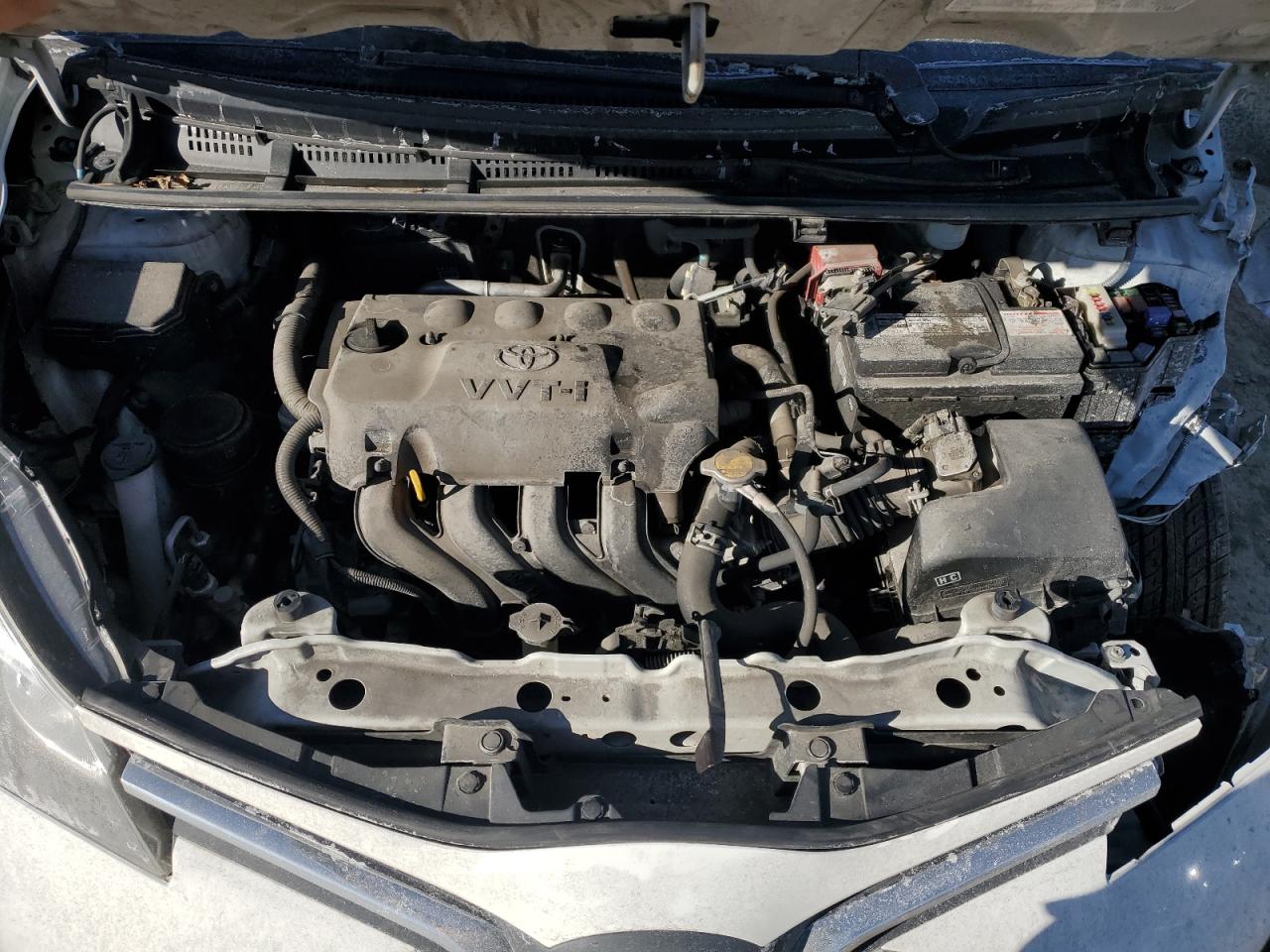 2015 Toyota Yaris - Image 11