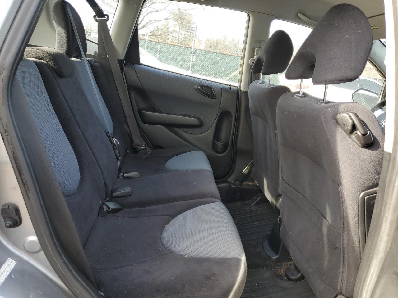 2007 Honda Fit - Image 10