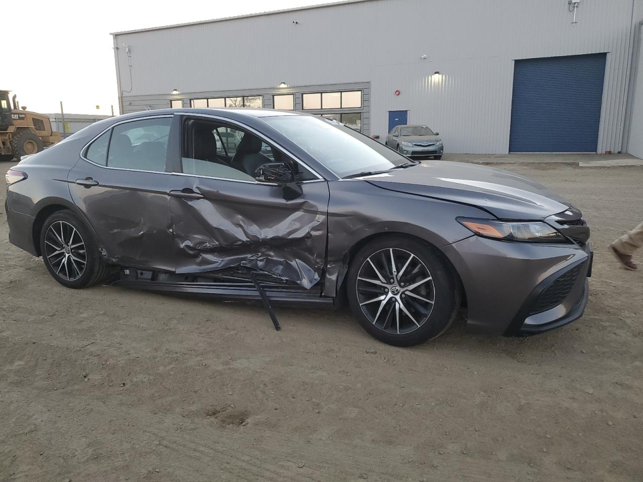 2022 Toyota Camry - Image 4