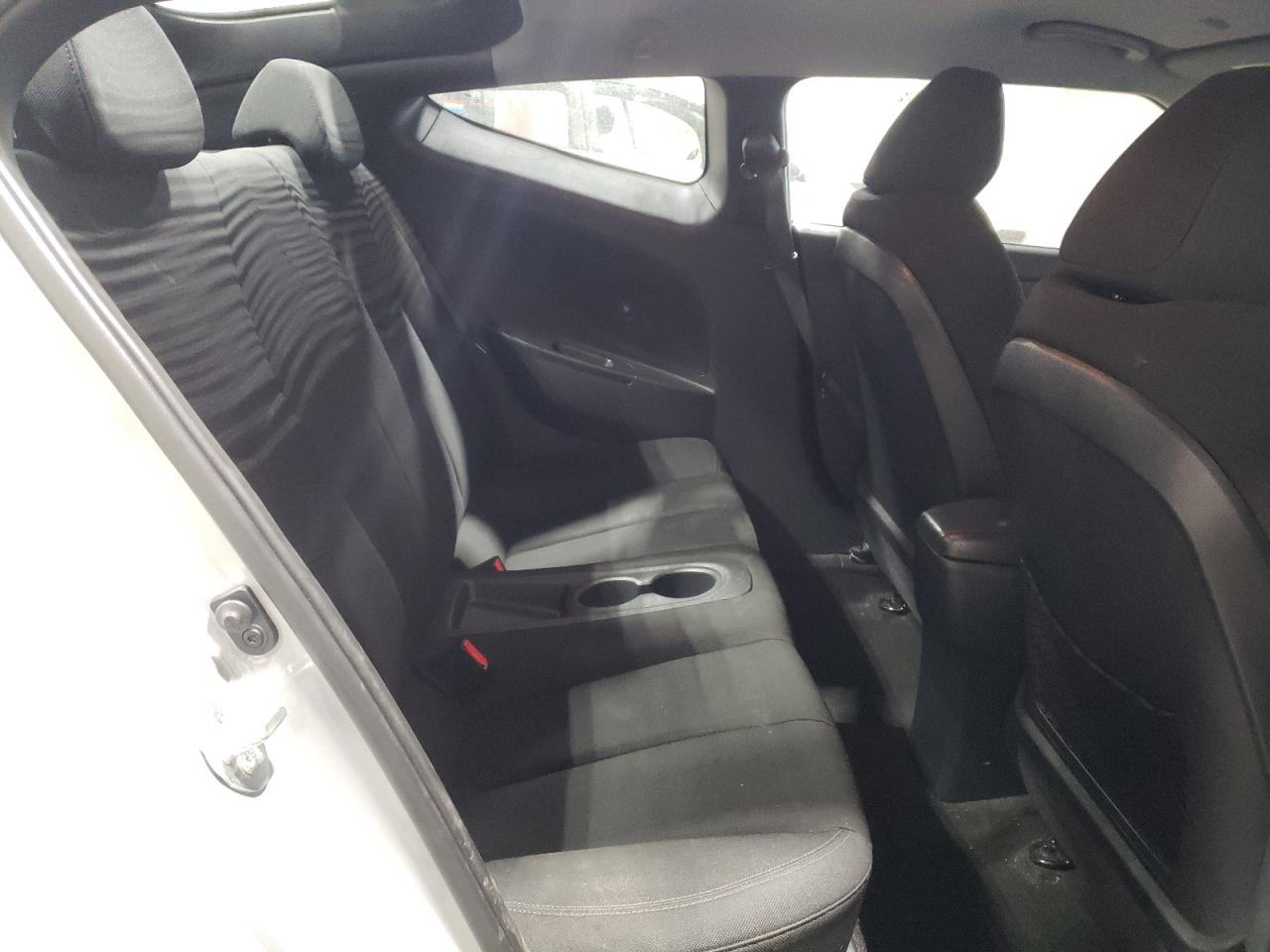 2013 Hyundai Veloster - Image 10