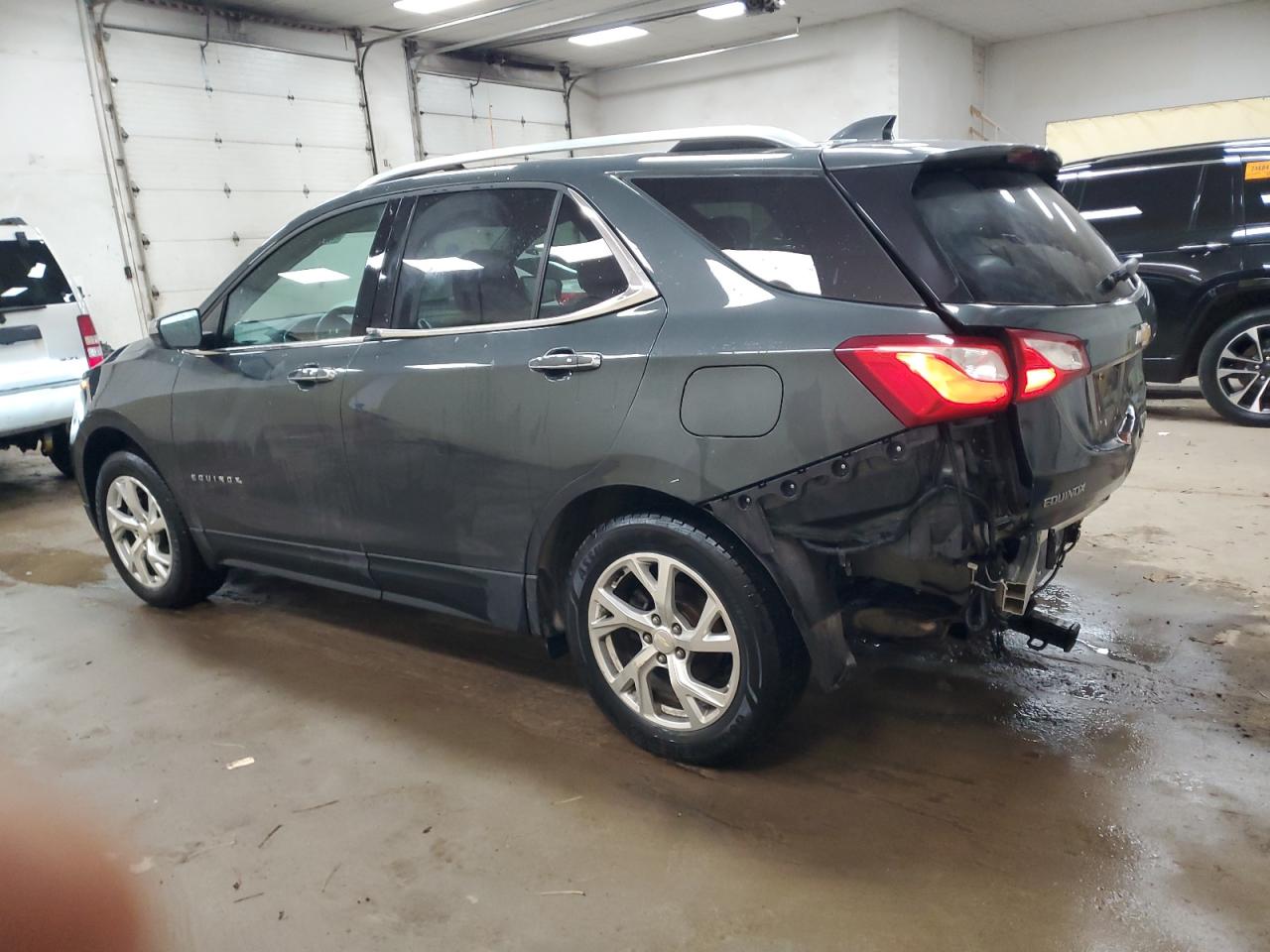 2019 Chevrolet Equinox - Image 2