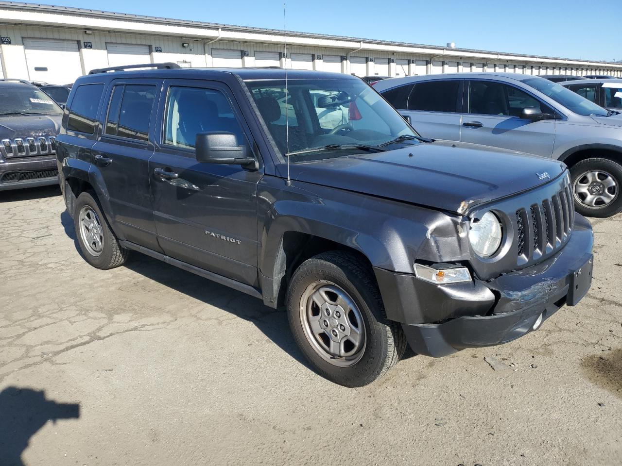 2017 Jeep Liberty (Patriot) - Image 4