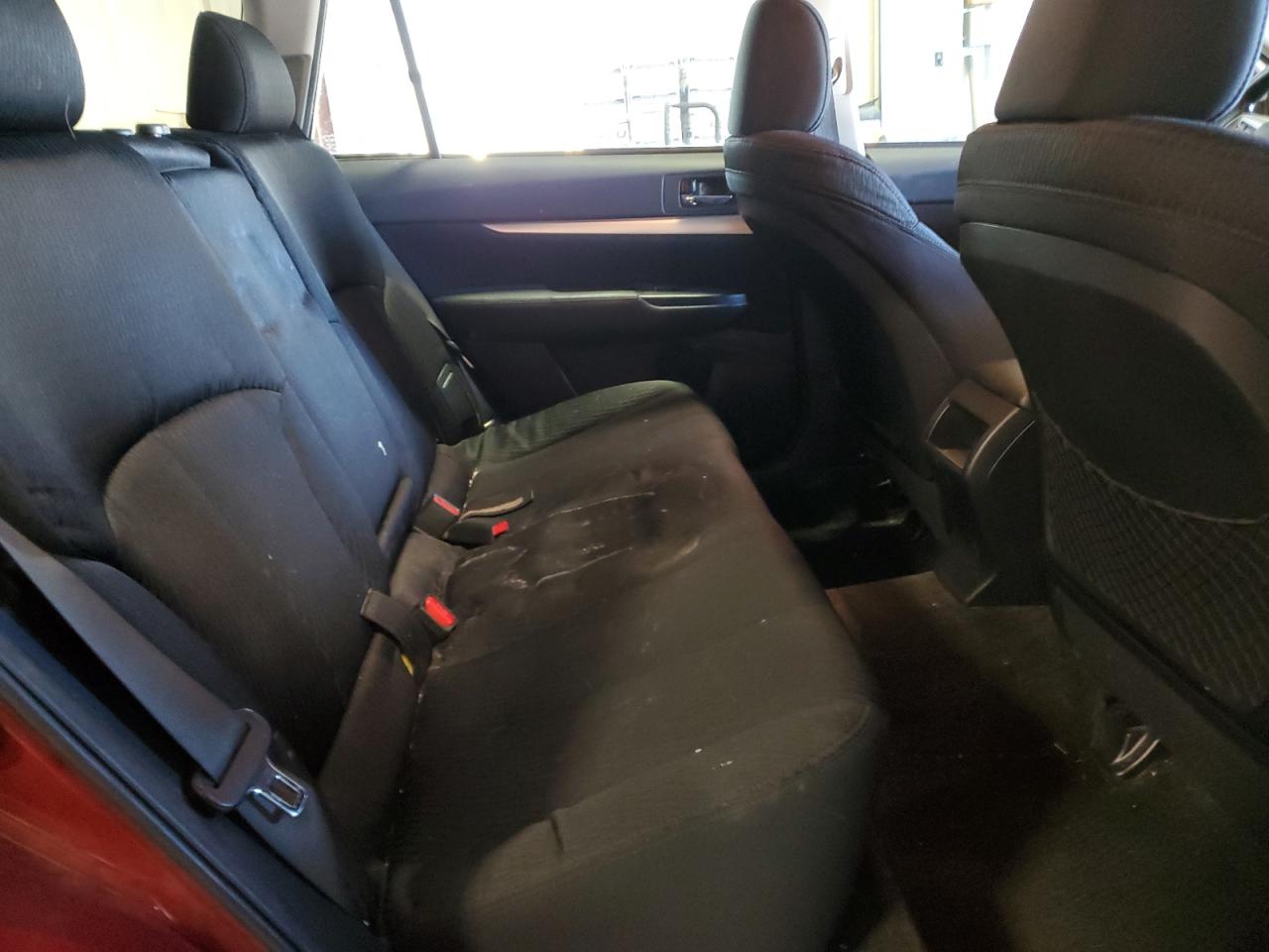 2012 Subaru Outback - Image 11