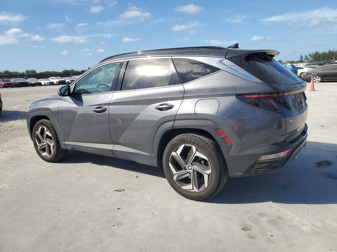 2023 Hyundai Tucson - Image 2