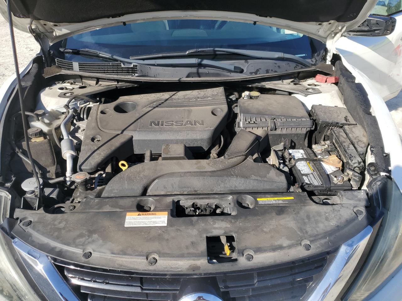 2017 Nissan Altima - Image 11