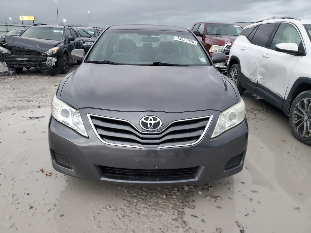2010 Toyota Camry - Image 5