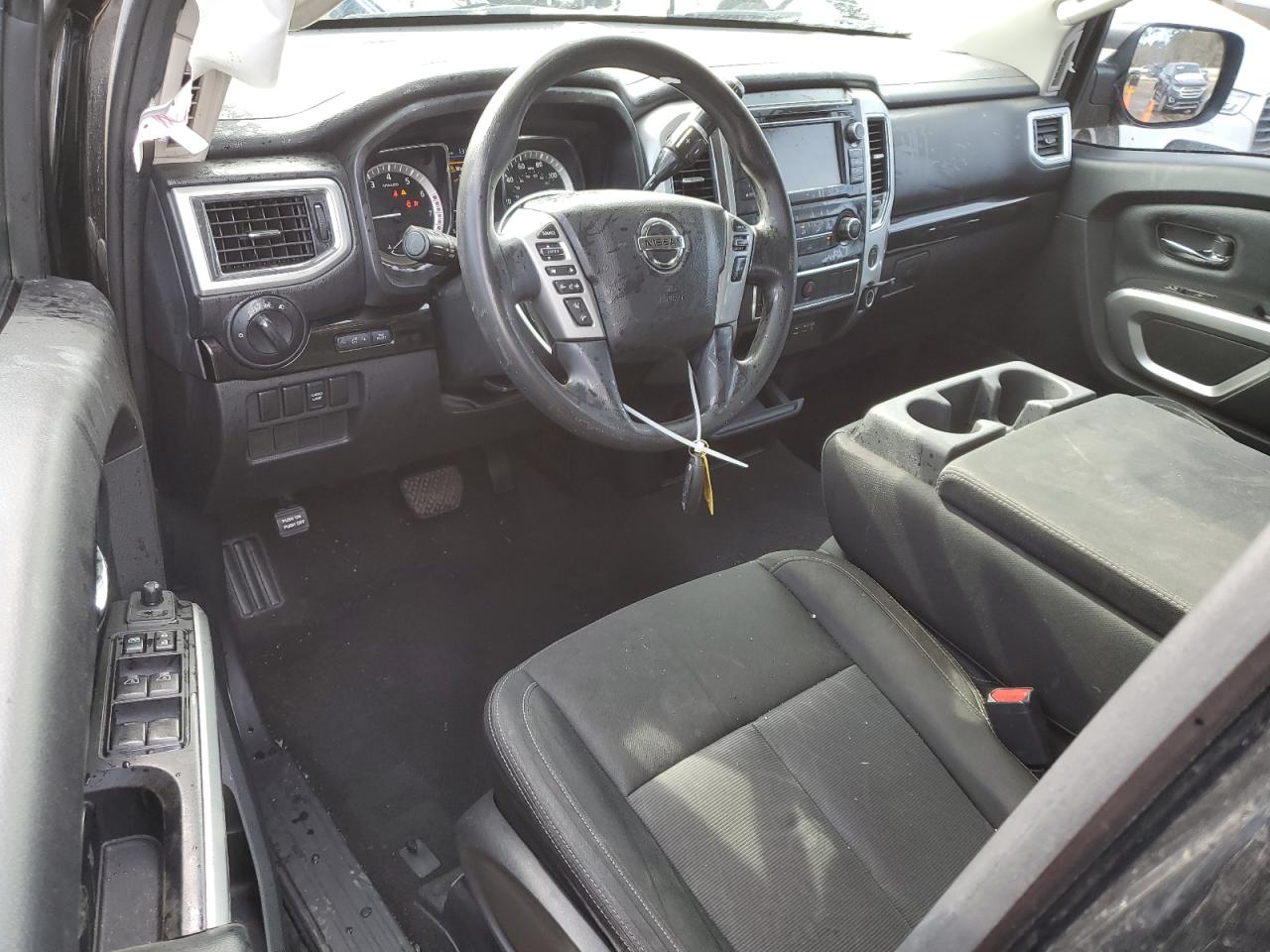 2019 Nissan Titan - Image 8