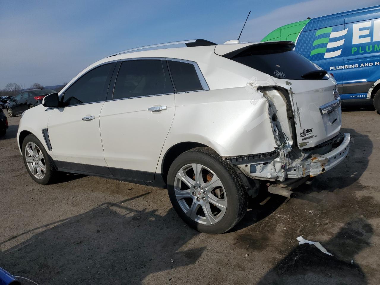 VIN 3GYFNFE39FS624327 2015 CADILLAC SRX no.2