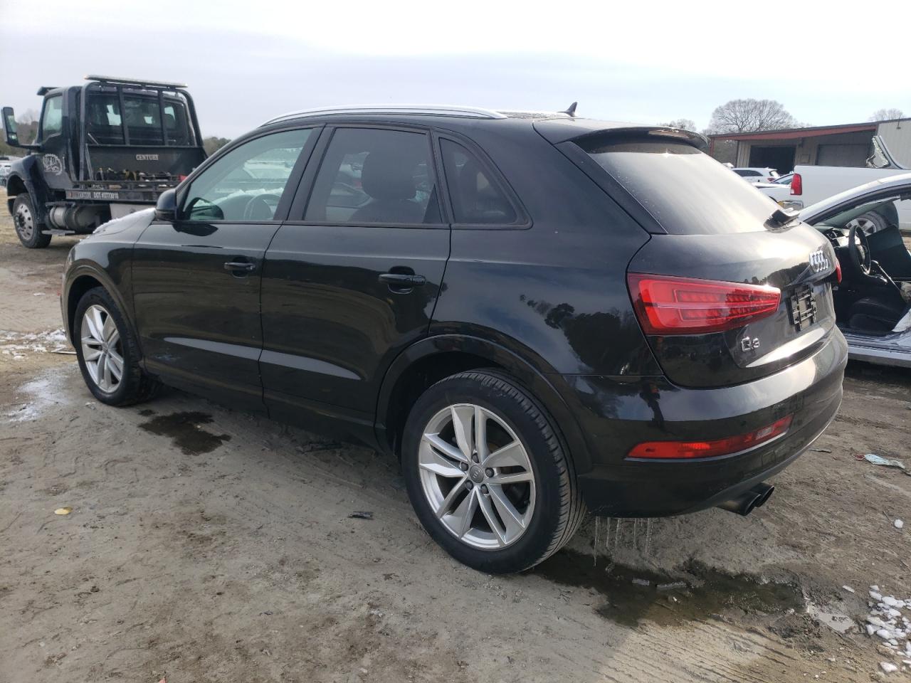 2017 Audi Q3 - Image 2