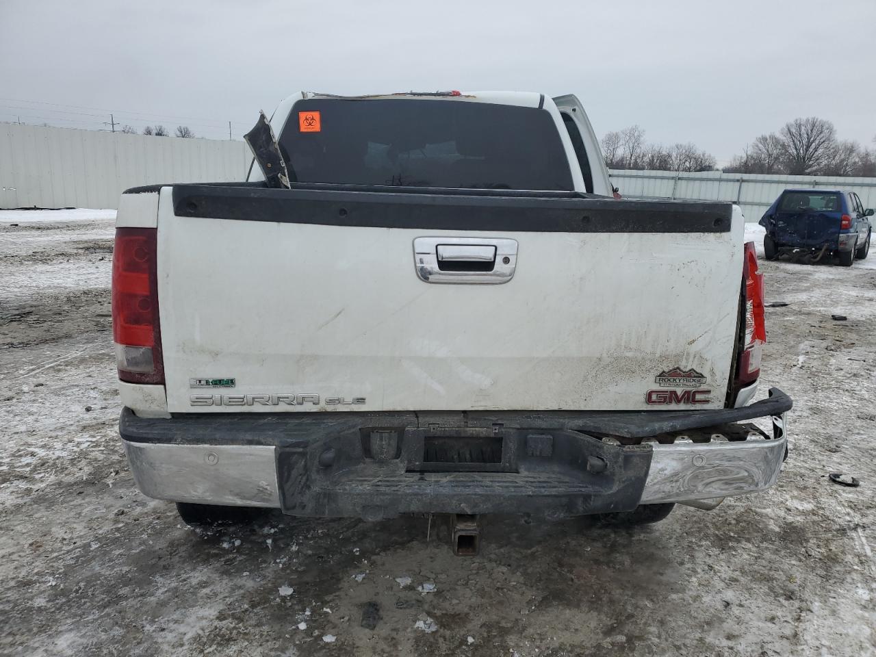 2011 GMC Sierra - Image 6