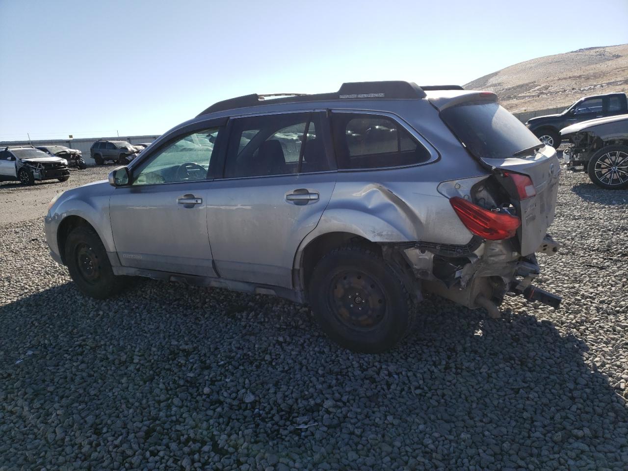 2011 Subaru Outback - Image 2